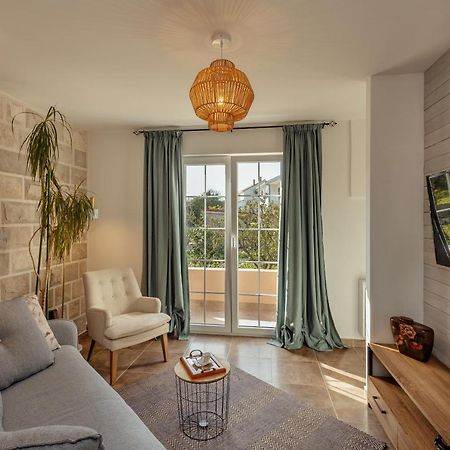Stylish Mini-House With Garden & Beach Bijela Esterno foto