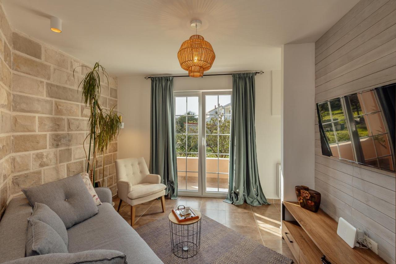Stylish Mini-House With Garden & Beach Bijela Esterno foto