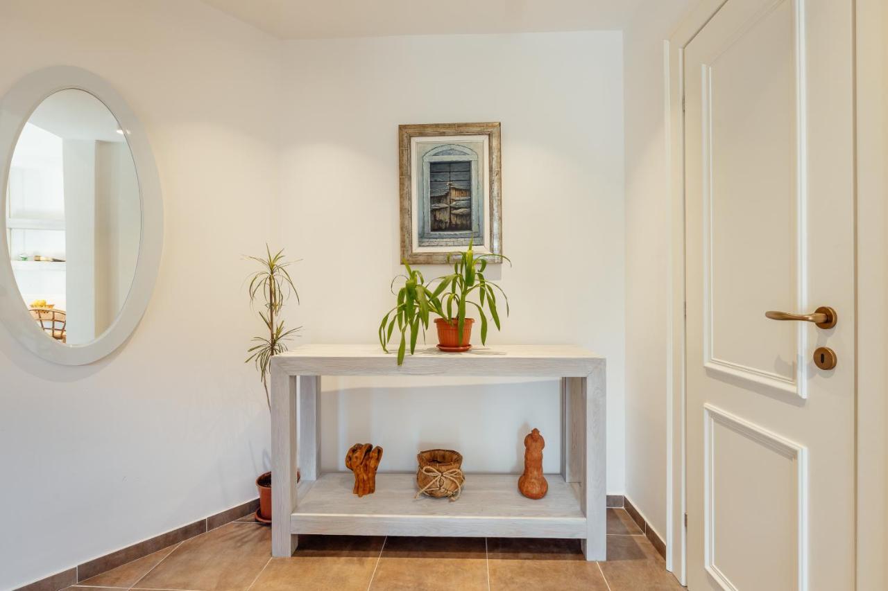 Stylish Mini-House With Garden & Beach Bijela Esterno foto